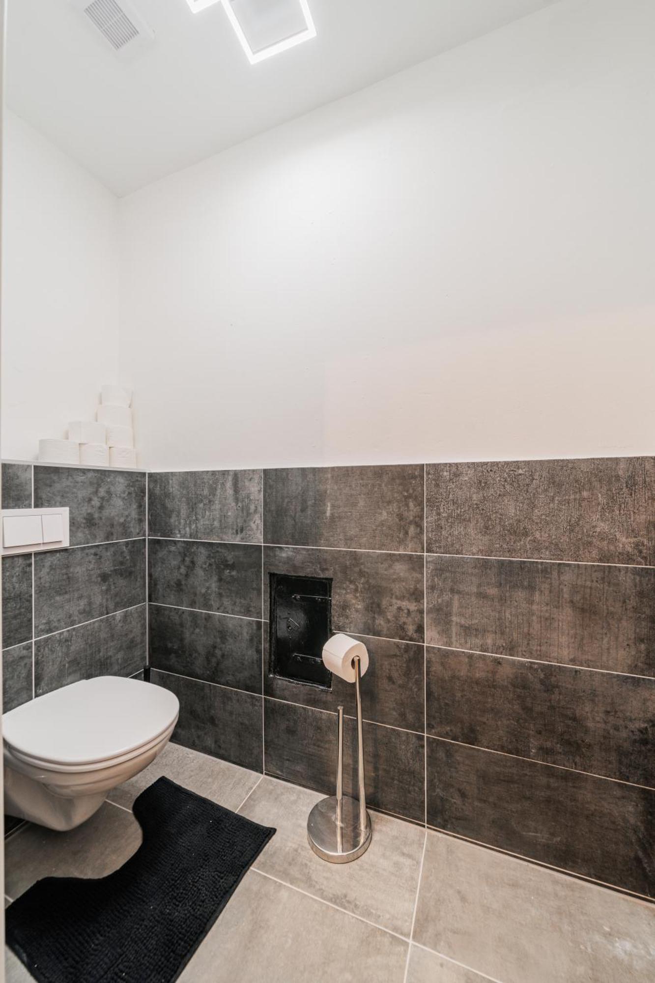3 Bedrooms - 74Sqm - 10 Min. Inner City Wina Bagian luar foto