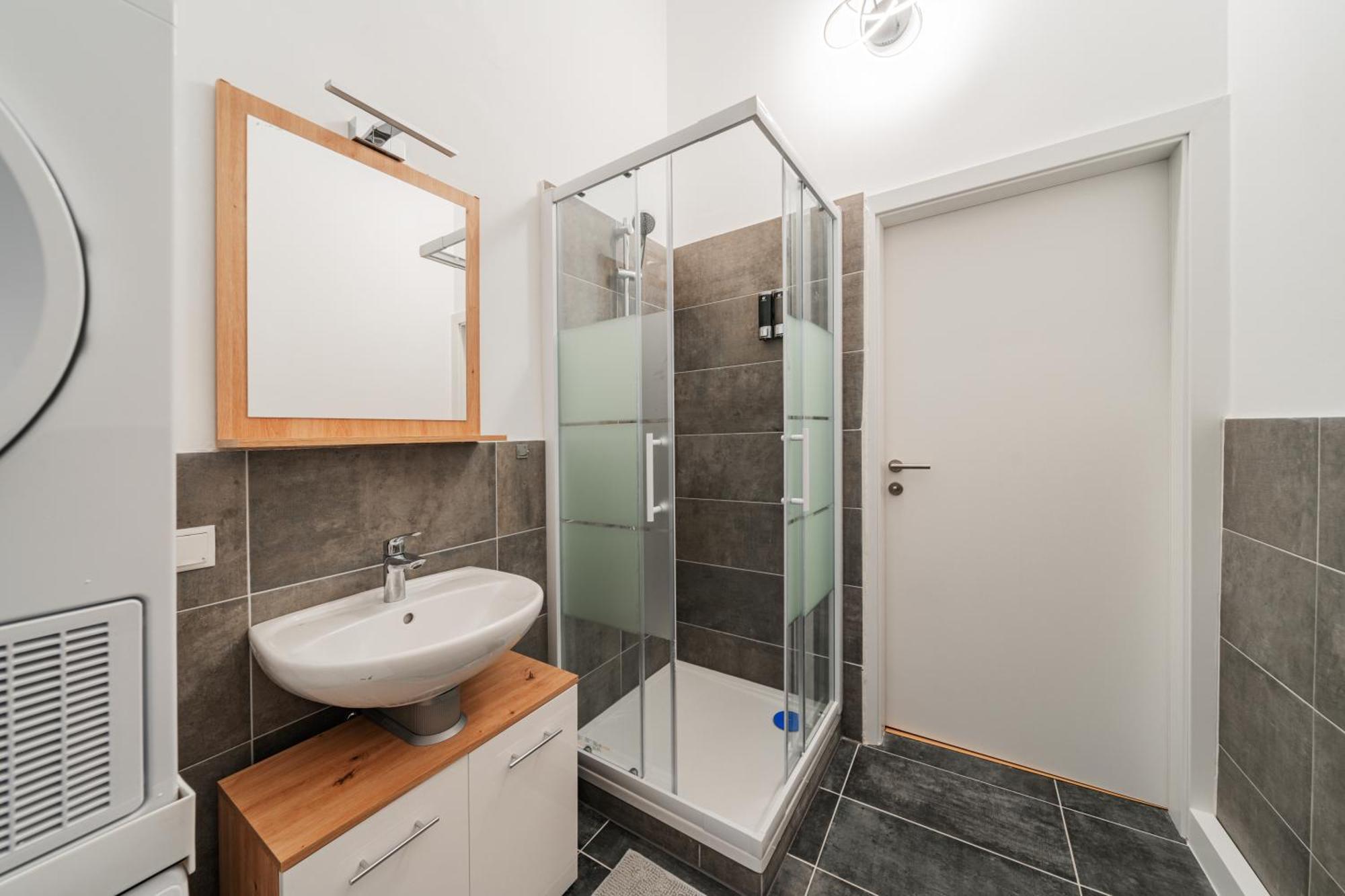 3 Bedrooms - 74Sqm - 10 Min. Inner City Wina Bagian luar foto